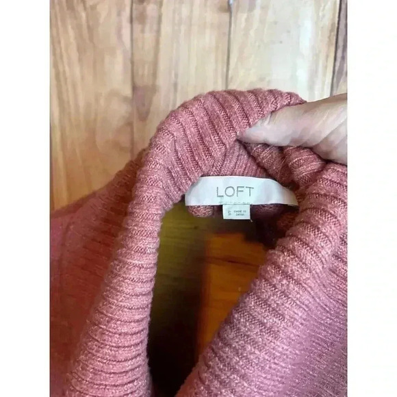 Loft Oversized Turtle Neck with Pockets 3/4 Sleeve Sweater Size S - Picture 4 of 8